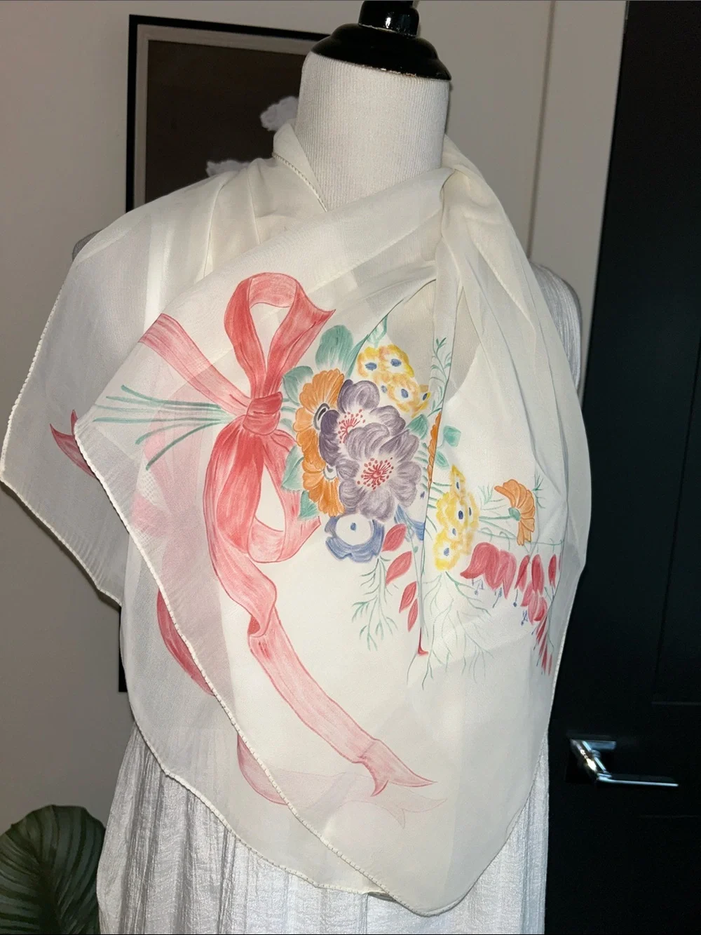 🌺🌸🌺🌸Elegant off White watercolor Floral polyester Scarf with Pink Accents